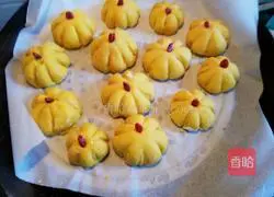 Illustration of how to make pumpkin steamed buns 7