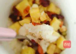 Colorful pineapple rice recipe illustration 9