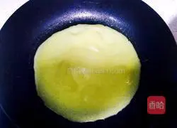 Egg pancake roll.Illustration of how to make it 8