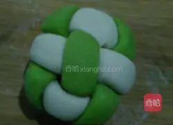 Illustration of how to make hydrangea steamed buns 13