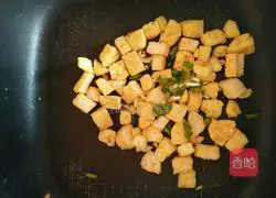 Illustration of home-style fried steamed buns 8