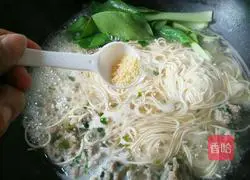 Illustration of how to make meatball noodles 10