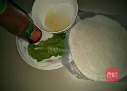 Illustration of how to make hand cakes 1