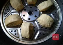 Illustration of how to make brown sugar steamed buns 11