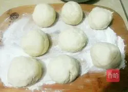 Illustration of how to make crispy meat pot pie 11