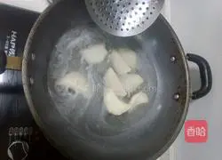 Illustration of how to make white radish and pork dumplings 14