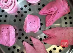 Illustration of how to make dragon fruit, millet and multigrain steamed buns 9