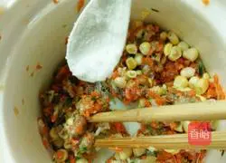 Illustration of how to make crystal dumplings 7