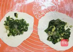 Illustration of how to make leek, egg and shrimp buns 5