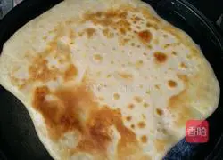 Illustration of how to make large green onion pancake 12