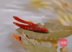 Home version of Tom Yum Beef Noodles Recipe Illustration 4