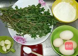 Illustration of how to make purslane and garlic egg pancakes 1
