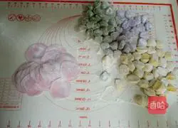 Colored dumplings Illustration of how to do it 9