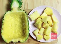 Pineapple and Shrimp Fried Rice Recipe Illustration 2