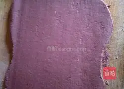 Illustration of how to make purple sweet potato two-color steamed buns 4