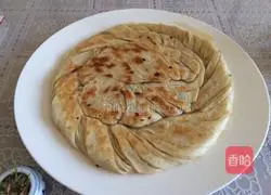 Illustration of how to make scallion golden cake 11