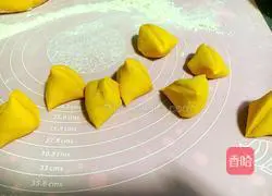 Illustration of how to make pumpkin meat buns 9