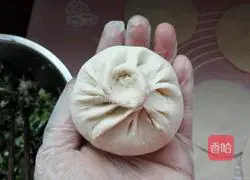Illustration of how to make shrimp and cabbage buns 13