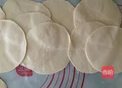 Illustration of how to make pickled cabbage and meat buns 7