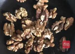 Little Hedgehog and Little Rabbit Pumpkin Walnut Sesame Steamed Buns Practice illustration 5