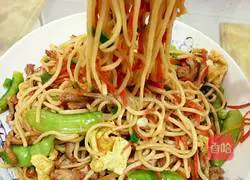 Illustration of how to make colorful fried noodles 13