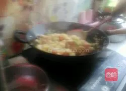 Illustration of how to make egg fried rice 4