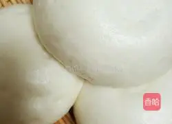 Illustration of how to make white fat steamed buns 3