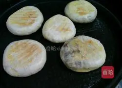 Illustration of how to make bean paste cake 9