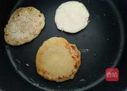 Baby food supplement sweet potato sesame cake and persimmon soup recipe illustration 11