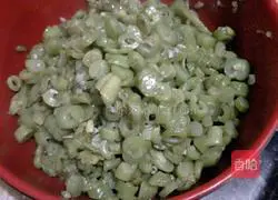 Illustration of how to make kidney bean meat buns 3