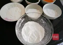 Illustration of how to make colorful glutinous rice balls 2