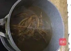 Illustration of how to make snail noodles 3