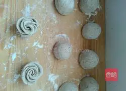 Illustration of how to make bean dregs steamed buns 6