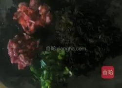 Fried rice with fungus and sausage Illustration of how to do it 2