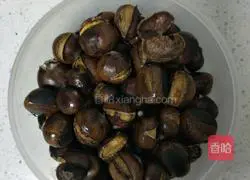 Illustration of roasting chestnuts at the electric cake stall 4