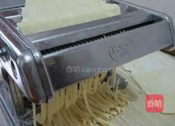 How to make handmade egg noodles (noodle machine version) Illustration 4