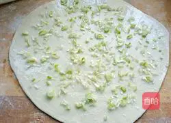 Illustration of how to make dough cakes 6