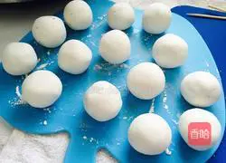 Illustration of how to make piggy sesame glutinous rice balls 11
