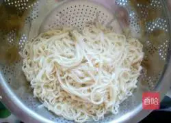 Illustration of how to make tomato and egg noodles 5