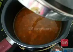 Baby food supplement sweet potato sesame cake and persimmon soup recipe illustration 4