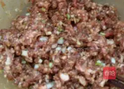 Illustration of how to make mutton and carrot stuffed dumplings 4