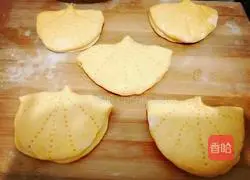 Pumpkin Lotus Leaf Cake Recipe Illustration 7