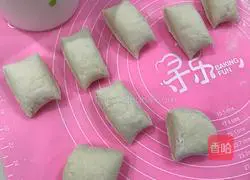 Illustration of making large steamed buns 6