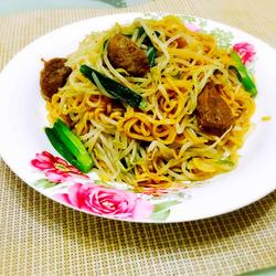 Silver bud meatball fried noodles