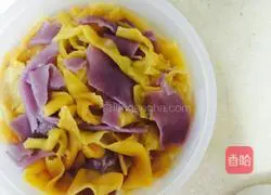Illustration of how to make colorful noodles 4