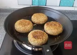 Illustration of how to make beef pancakes 13