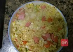 Illustration of how to make egg fried rice 11