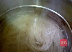 Illustration of how to make ordinary salty noodles 2