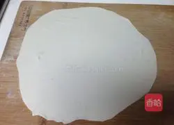 Illustration of how to make scallion pancake 4