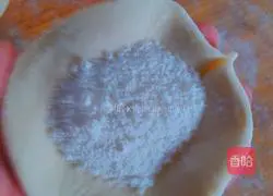 Illustration of how to make chrysanthemum buns 1